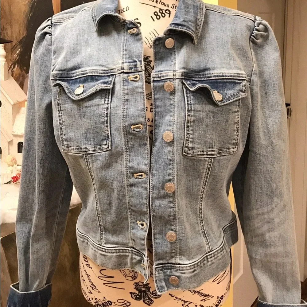 Maurices  Denim Jacket with puff sleeves size M - Picture 2 of 8